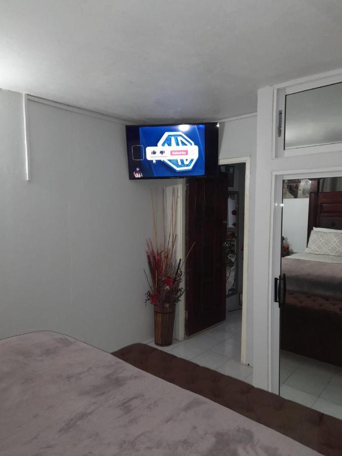 Zipcode Hideaway Guesthouse Portmore Exterior foto